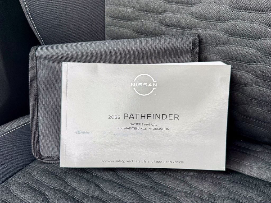 2022 Nissan Pathfinder SV