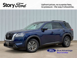 2022 Nissan Pathfinder SV