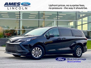 2025 Toyota Sienna LE 8 Passenger