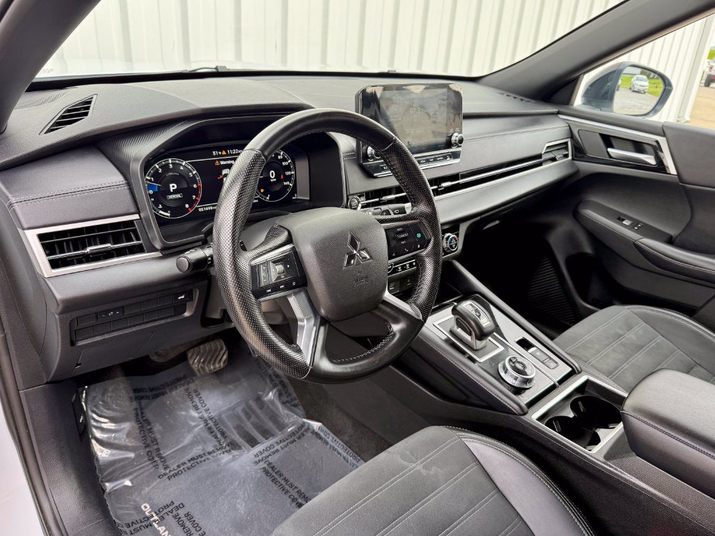 2024 Mitsubishi Outlander SE Black Edition