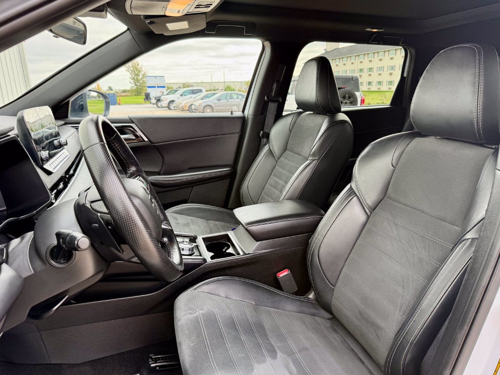 2024 Mitsubishi Outlander SE Black Edition