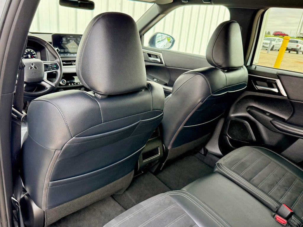 2024 Mitsubishi Outlander SE Black Edition