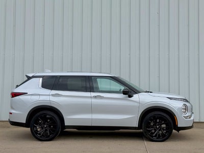 2024 Mitsubishi Outlander SE Black Edition
